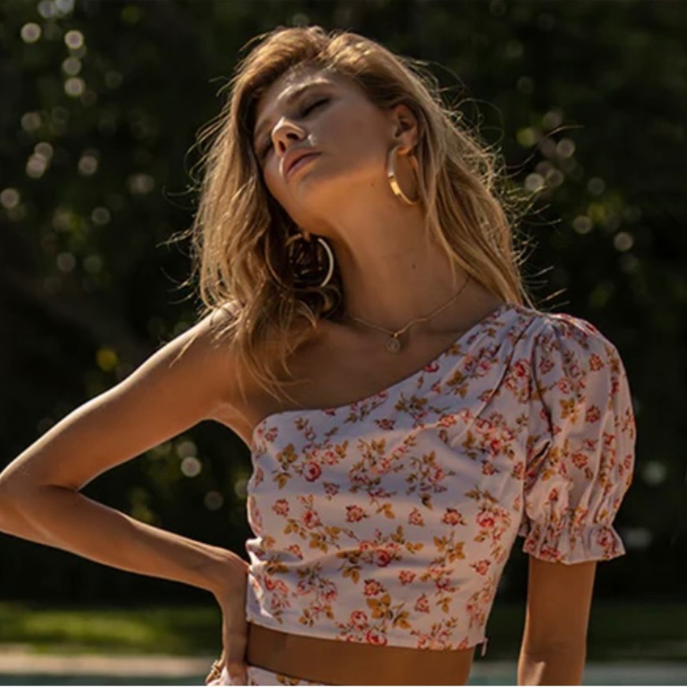 Yllw brand top
